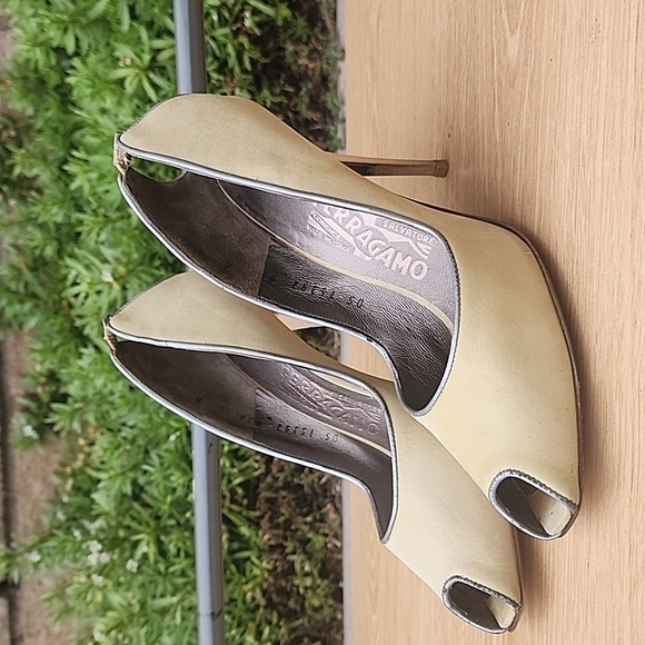 Salvatore Ferragamo Shoes - SALVATORE FERRAGAMO suede peep toe heels Size 6
